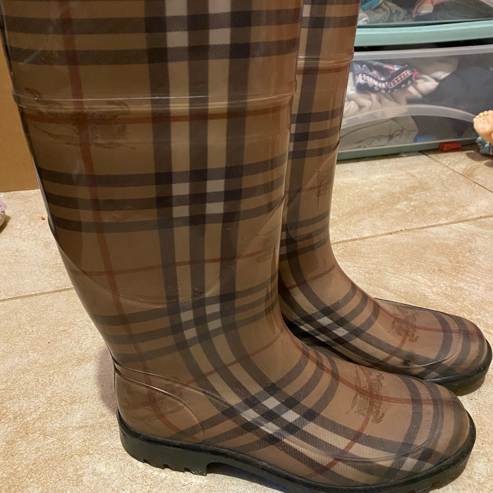 Burberry rain boots